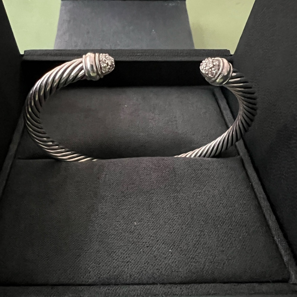 Authentic David Yurman  Cable Bracelet
Sterling Silver w/Pavé Diamond Domes, 5mm